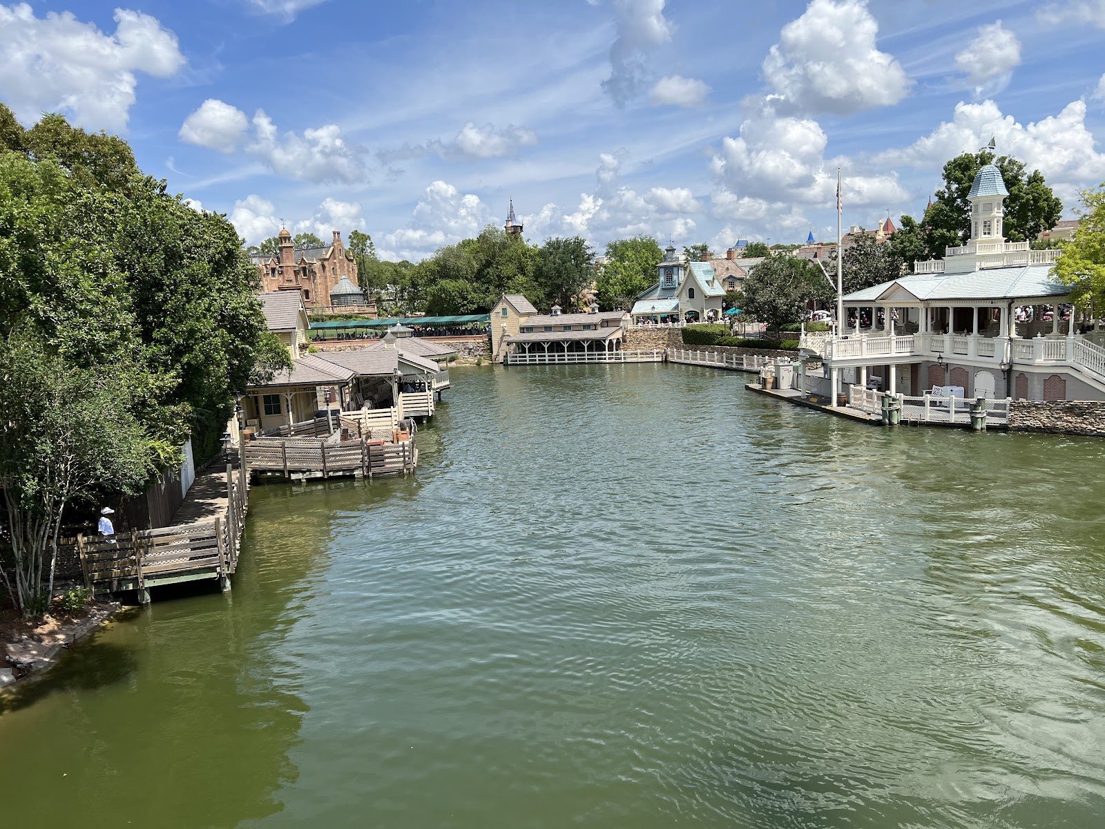 Tom Sawyer Island — Oficiais