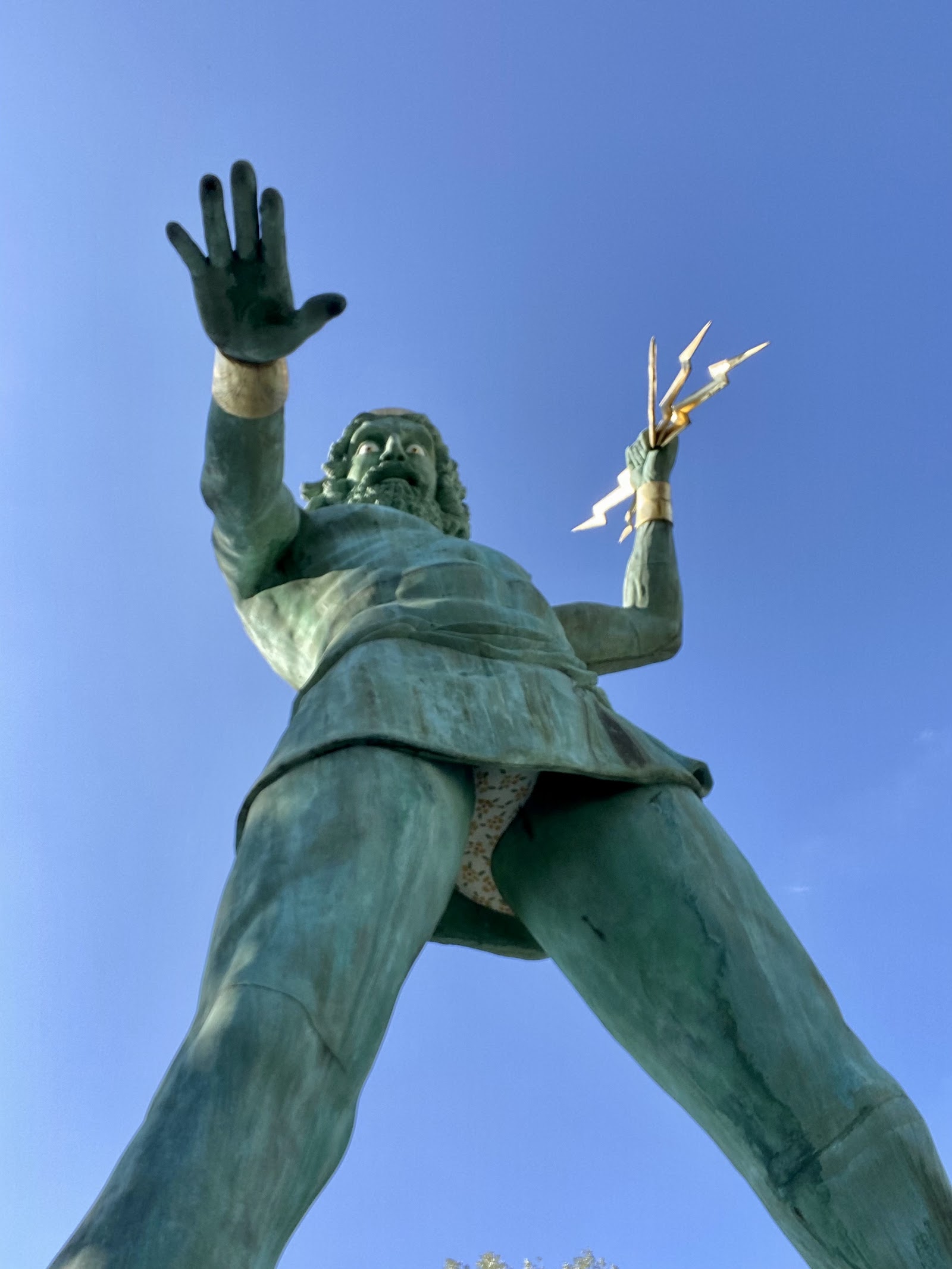 Tonnerre 2 Zeus — Oficiais