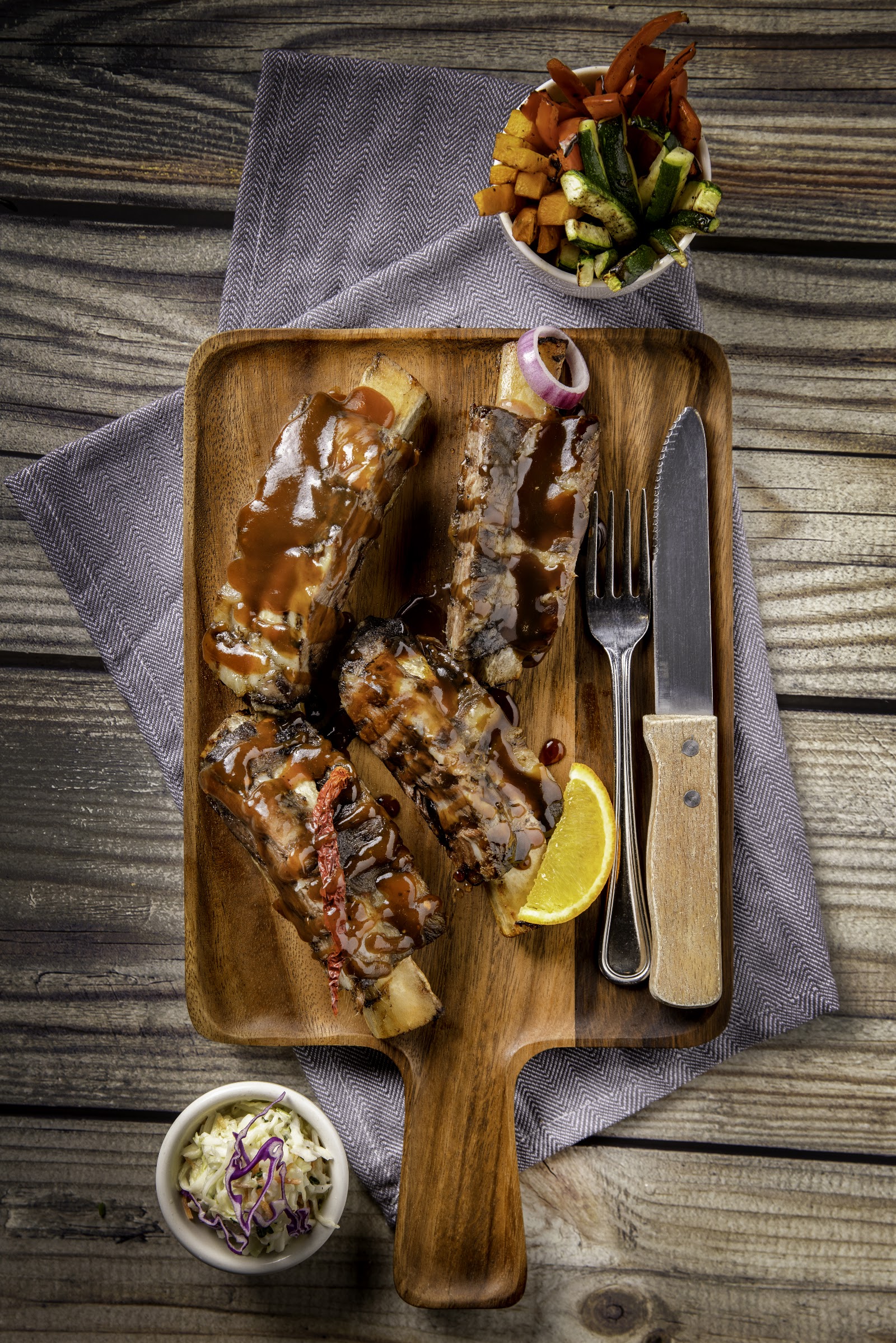 Tony Roma's — Oficiais