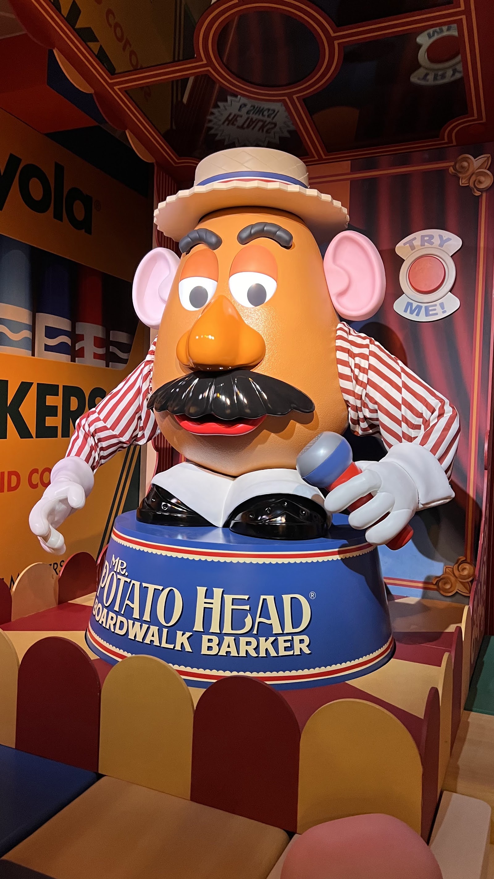Toy Story Mania! — Oficiais