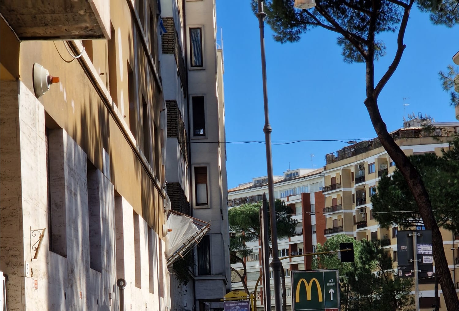 Trieste — Oficiais