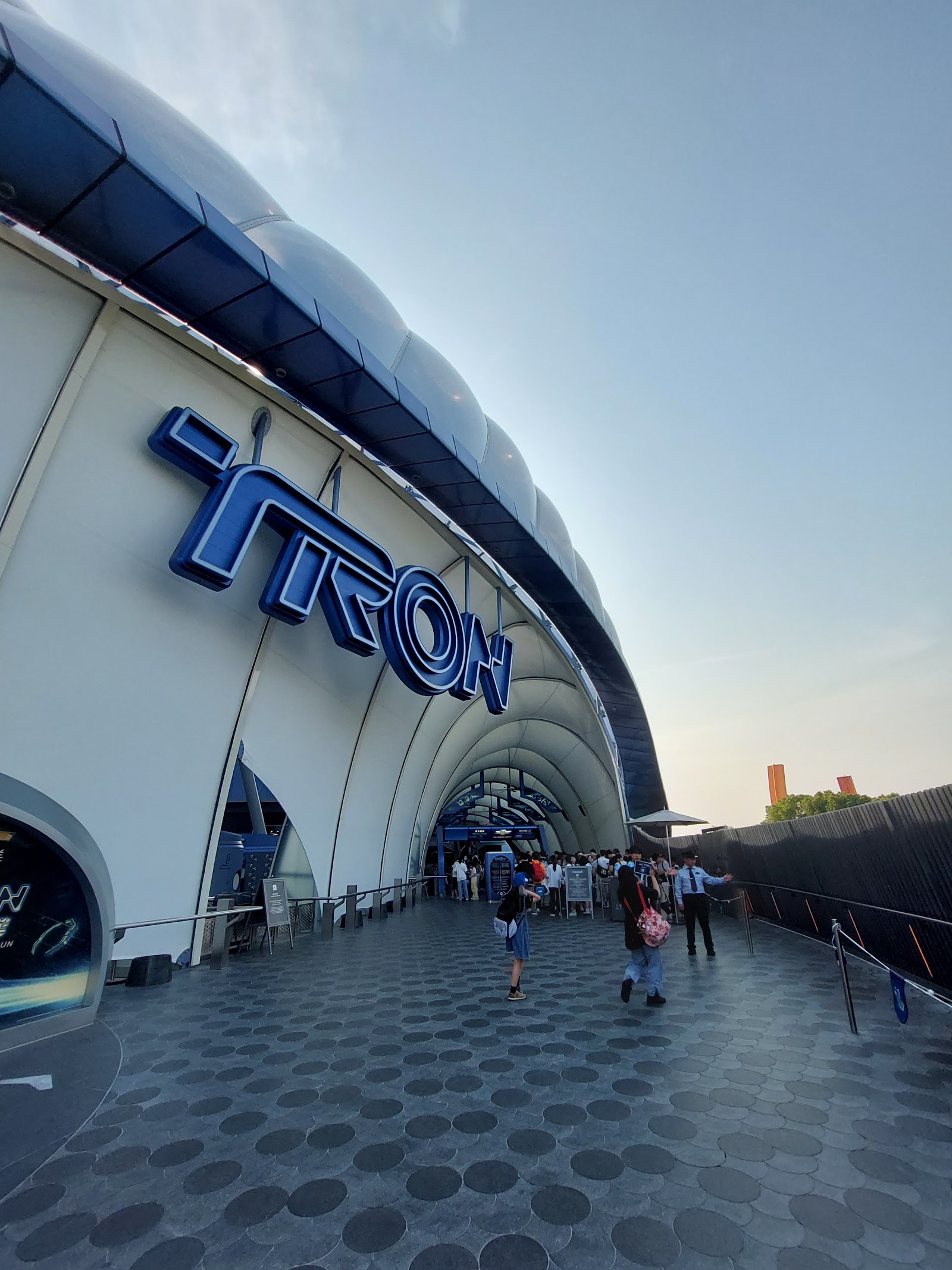 TRON Lightcycle Power Run — Oficiais