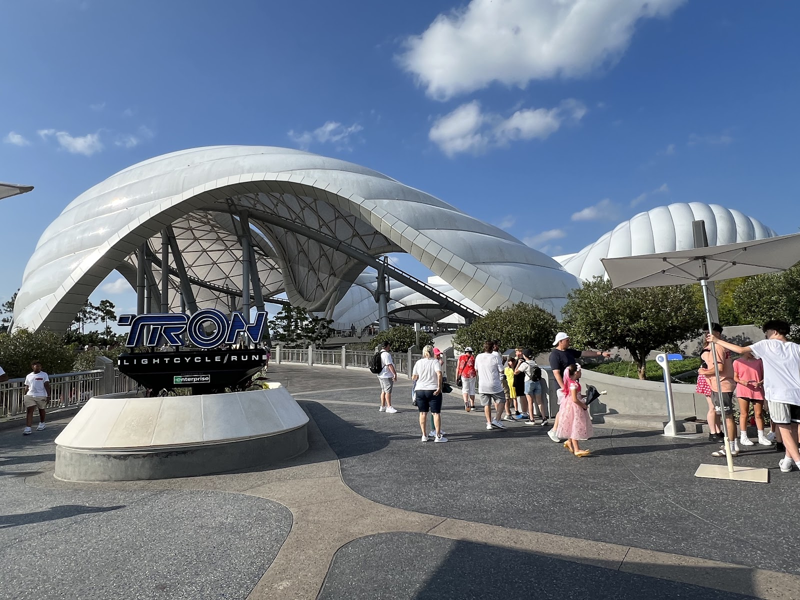 TRON Lightcycle / Run — Oficiais