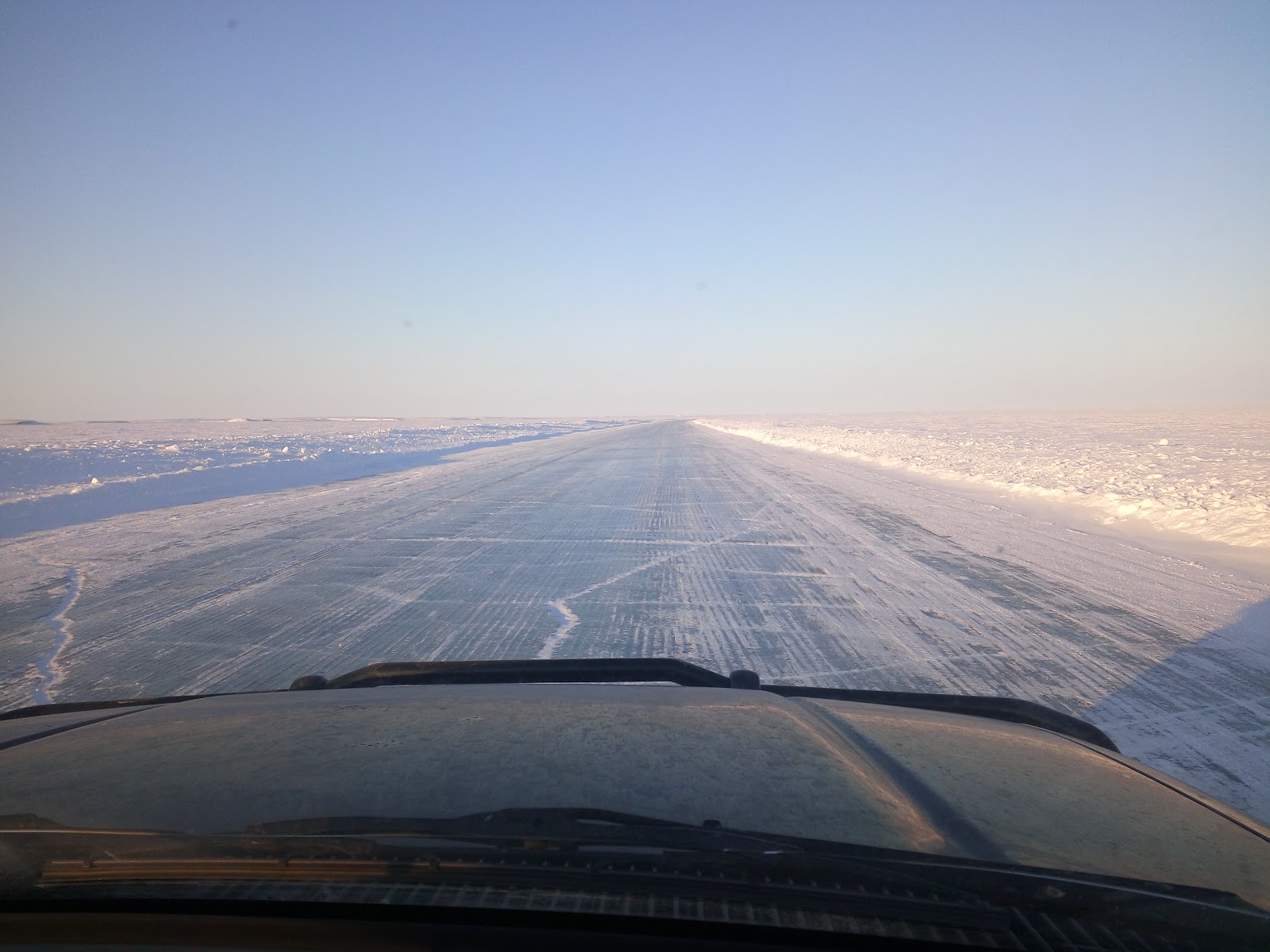 Tuktoyaktuk — Oficiais