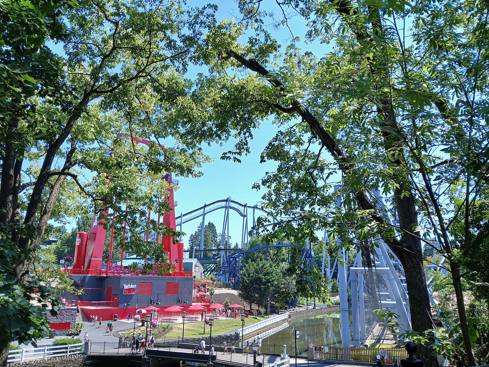 Twizzlers Twisted Gravity