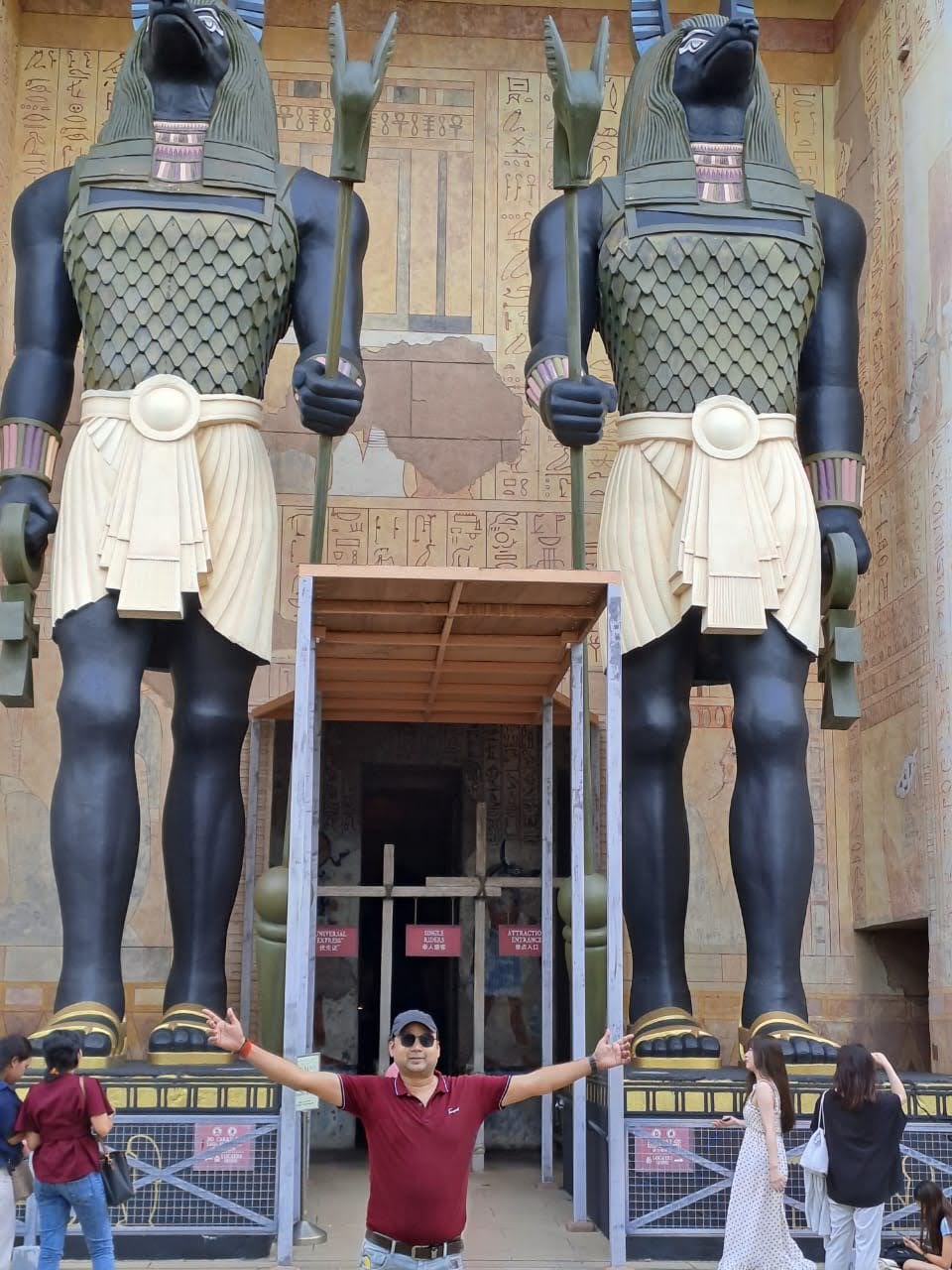 Universal Studios Singapore — Oficiais