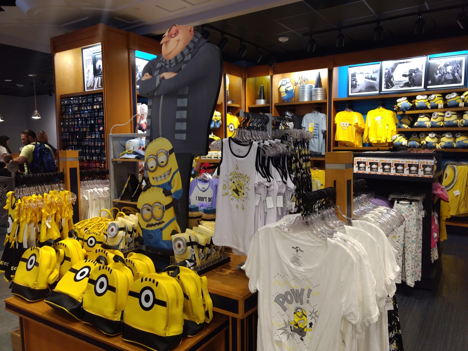 Universal Studios Store — Oficiais