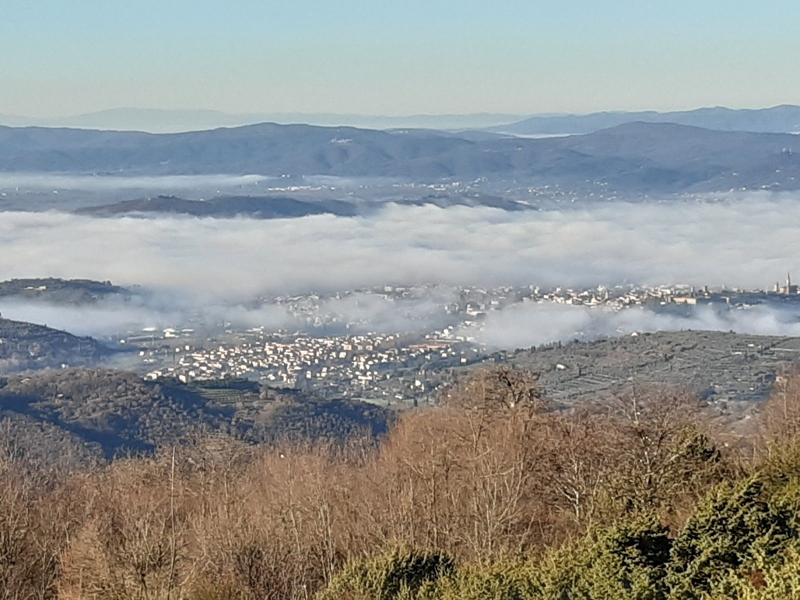 Veduta su Arezzo da Alpe di Poti