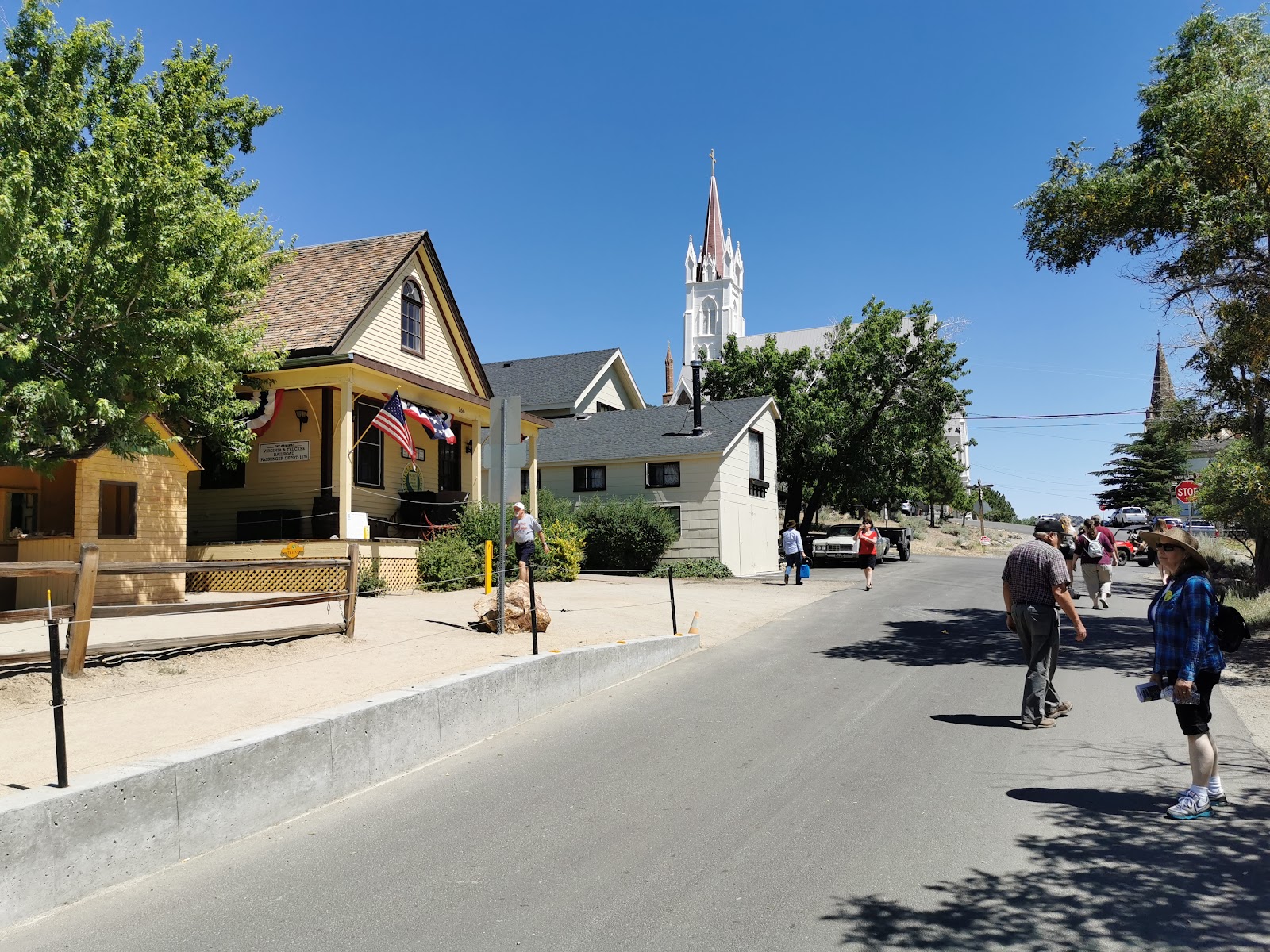 Virginia City — Oficiais