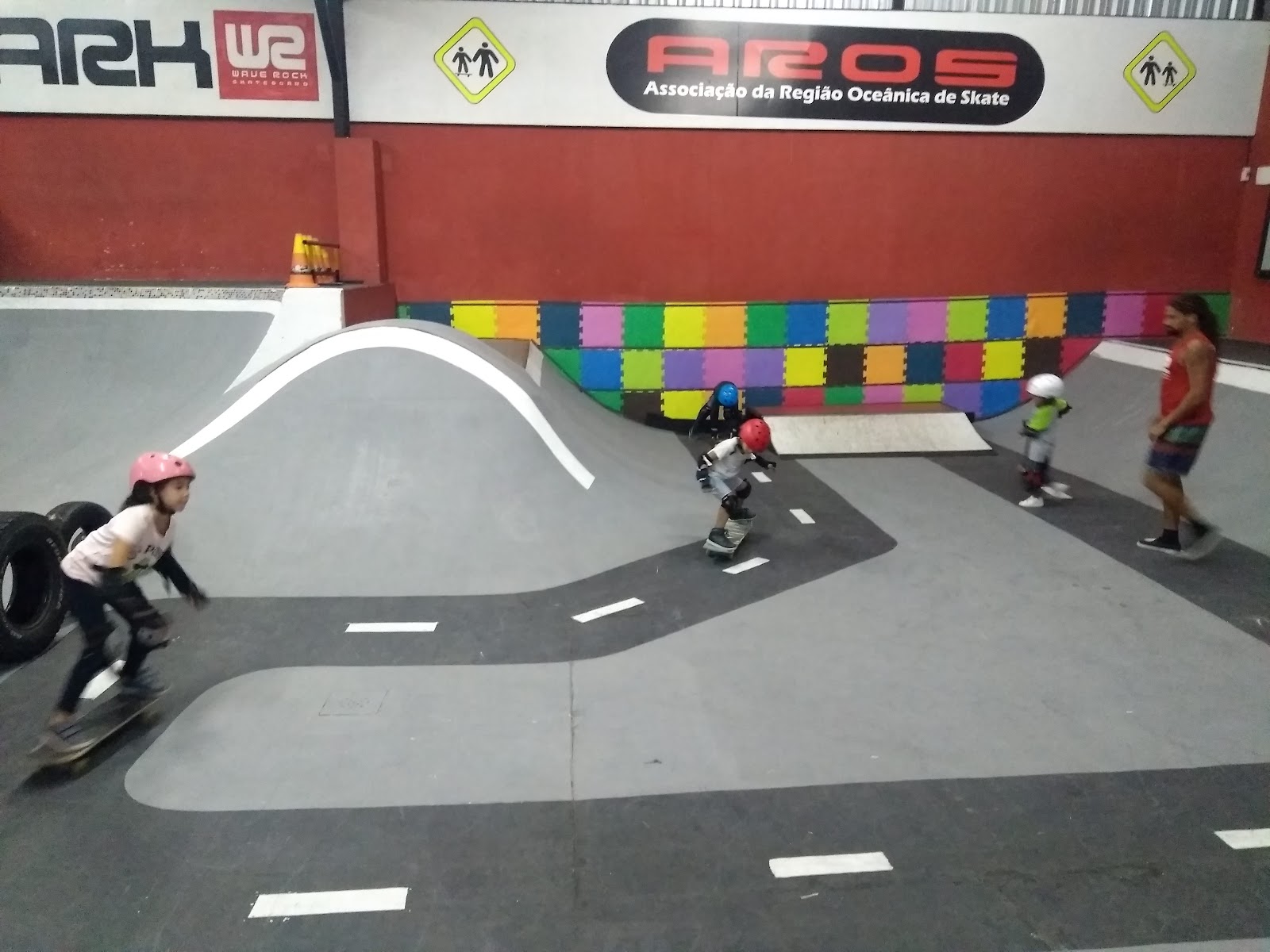 Wase Rock — Oficiais