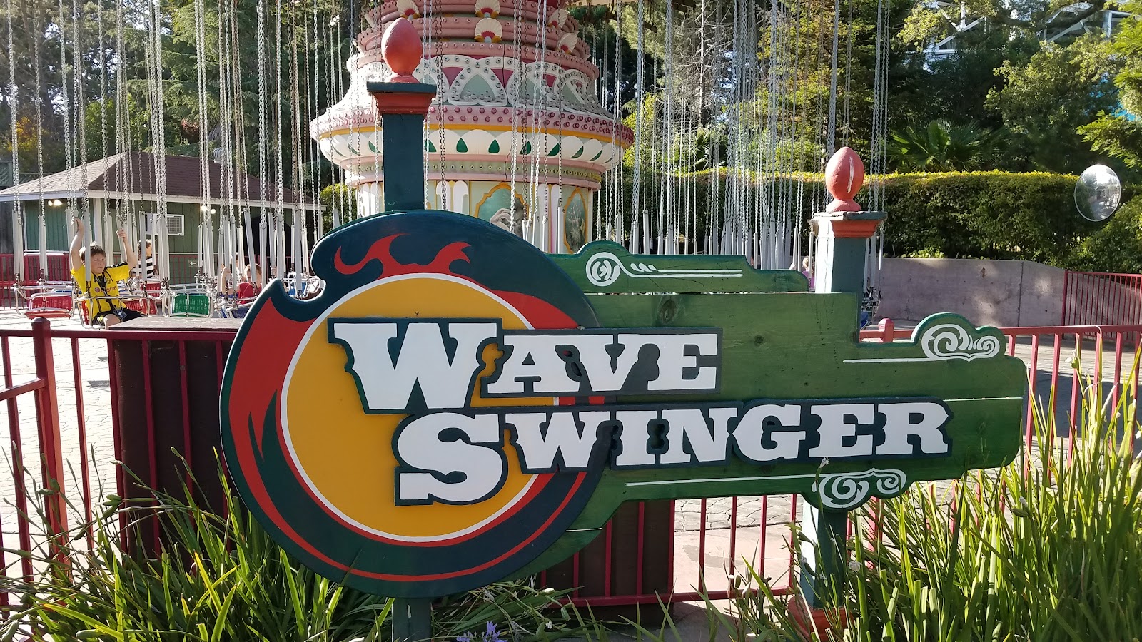 Wave Swinger — Oficiais
