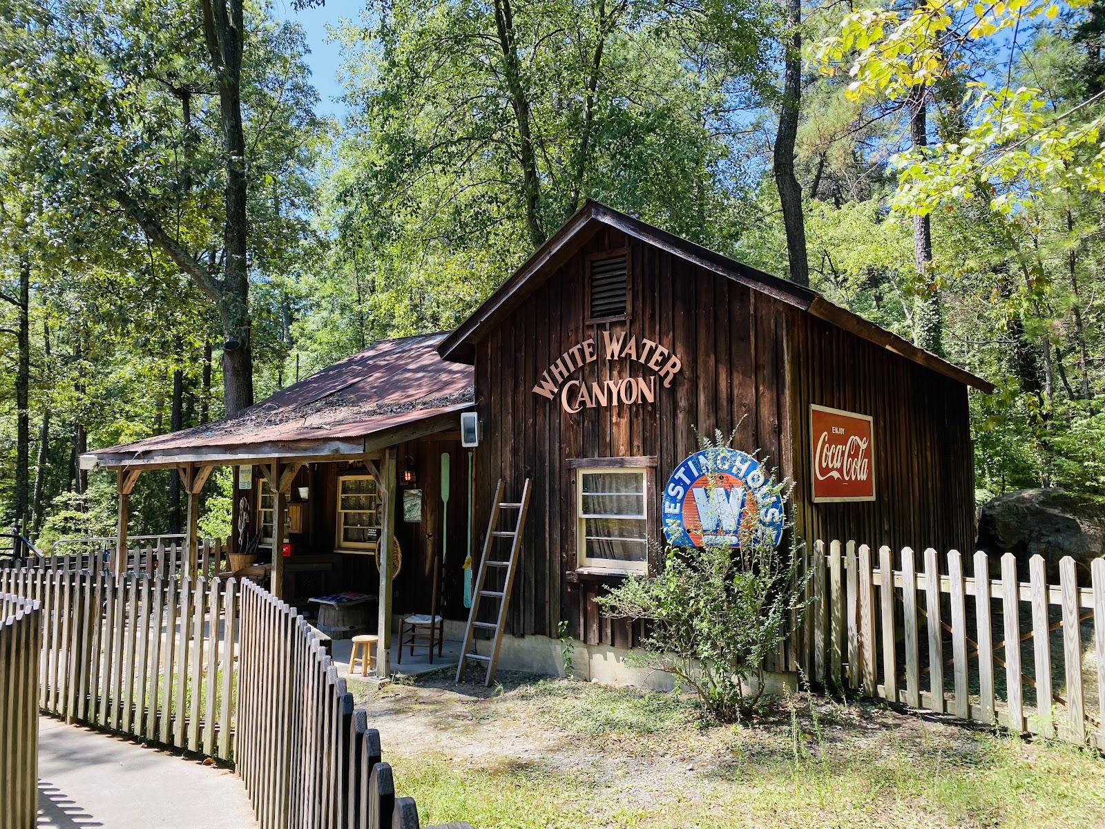 White Water Canyon — Oficiais