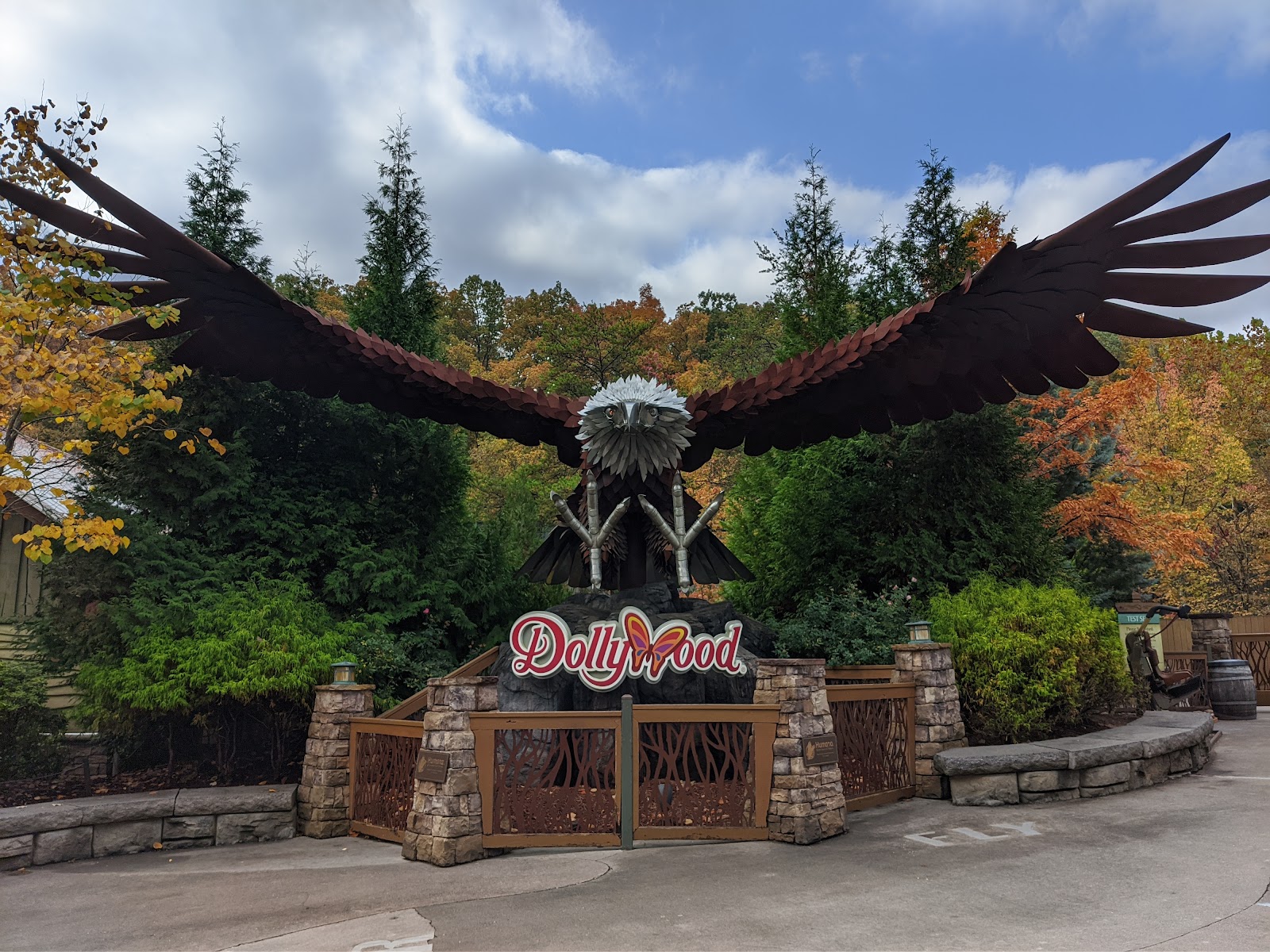 Wild Eagle — Oficiais
