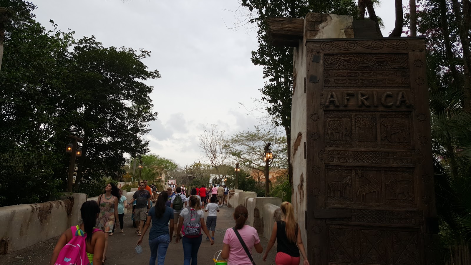 Wildlife Express Train — Oficiais