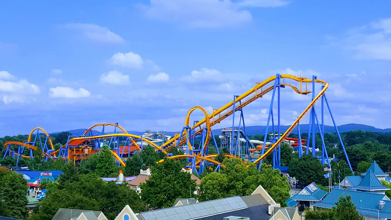 Wildwater Kingdom Wave Pool — Oficiais