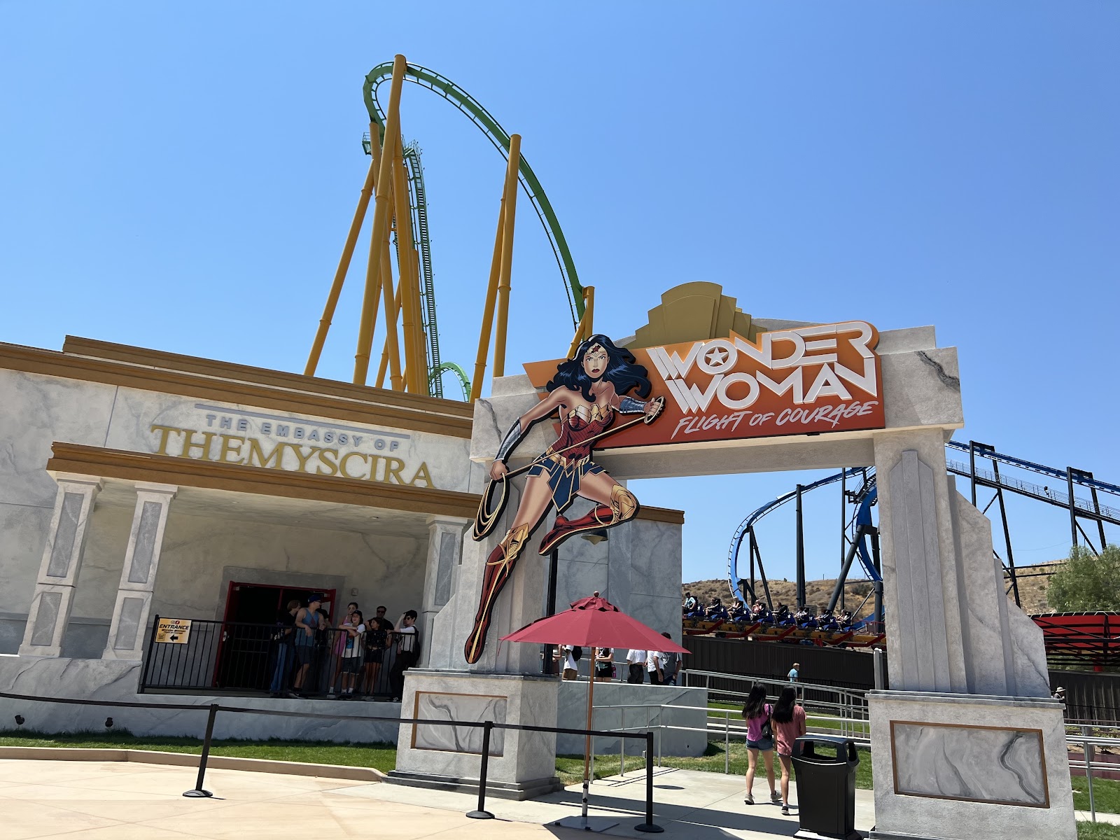 Wonder Woman Flight of Courage — Oficiais