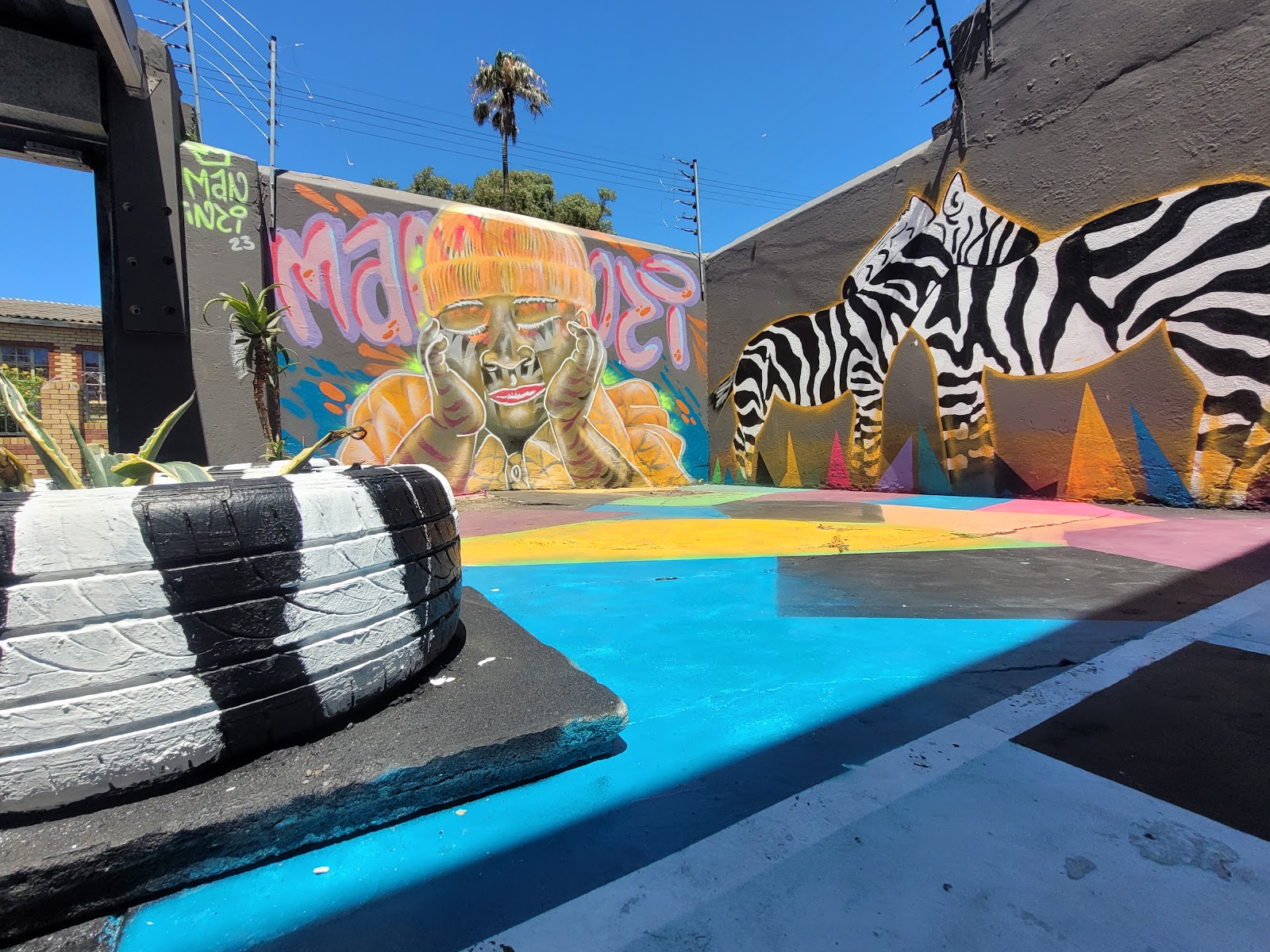 Woodstock street art — Oficiais