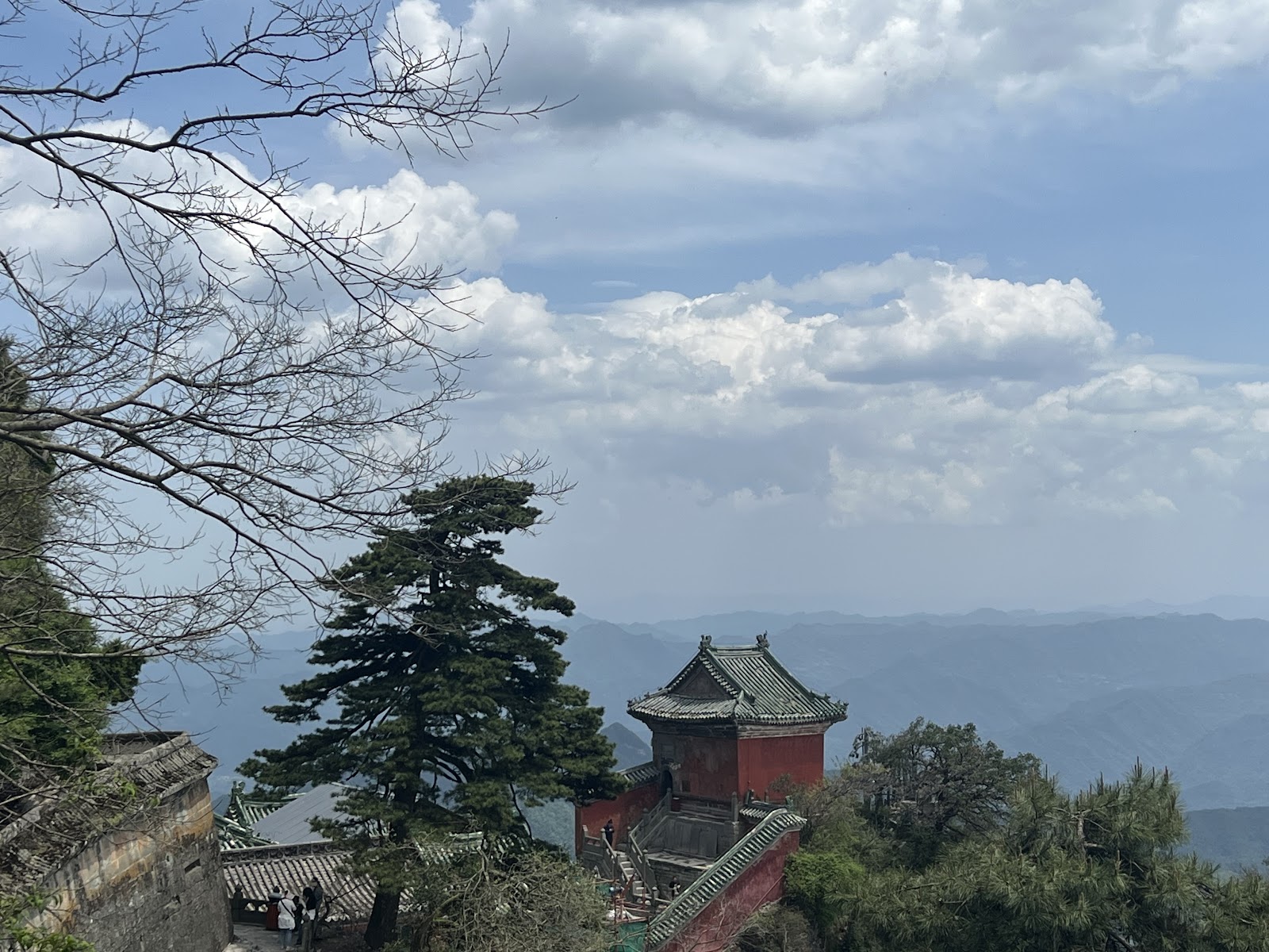 Wudang Mountain — Oficiais