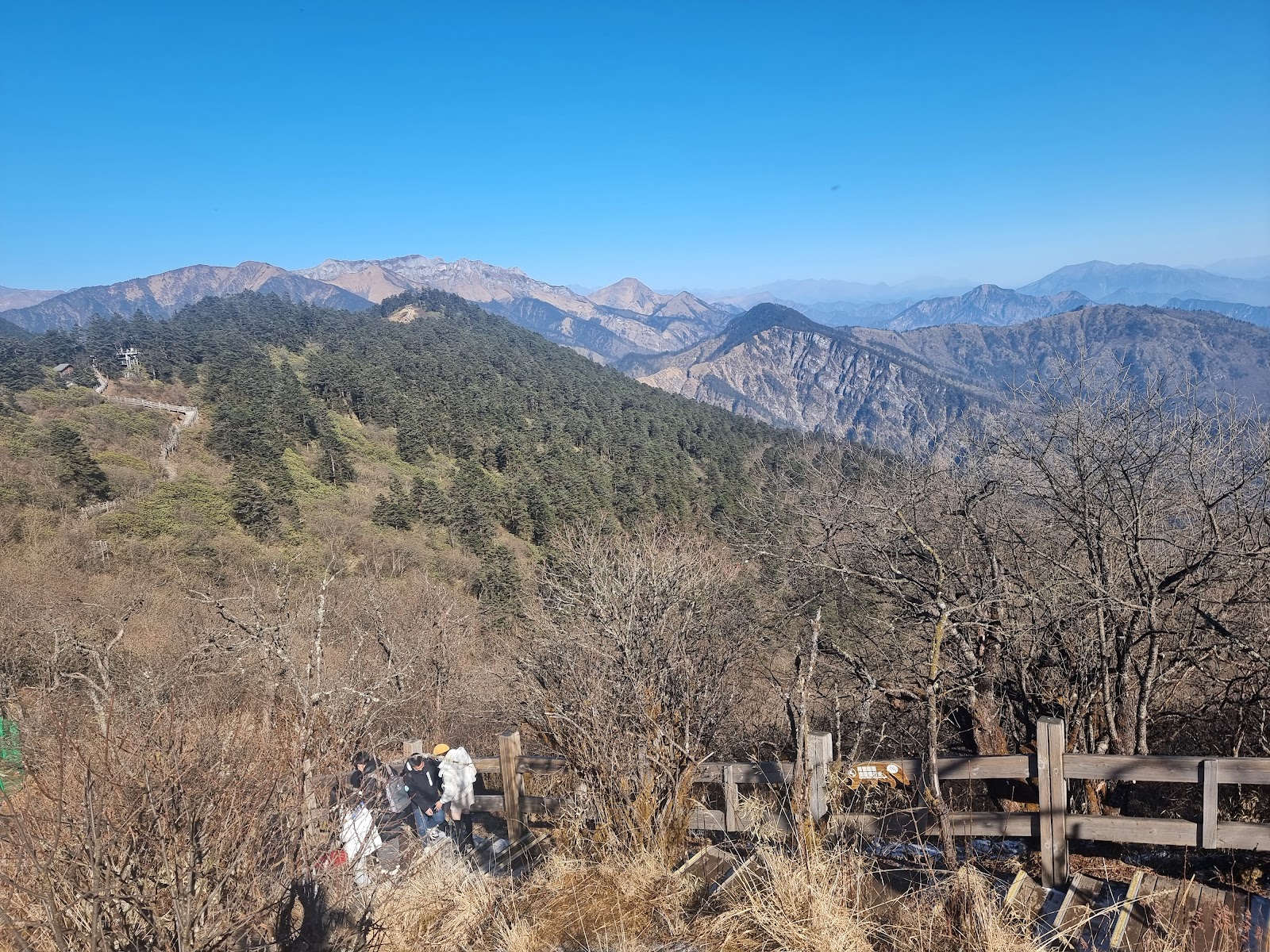 Xiling Snow Mountain — Oficiais