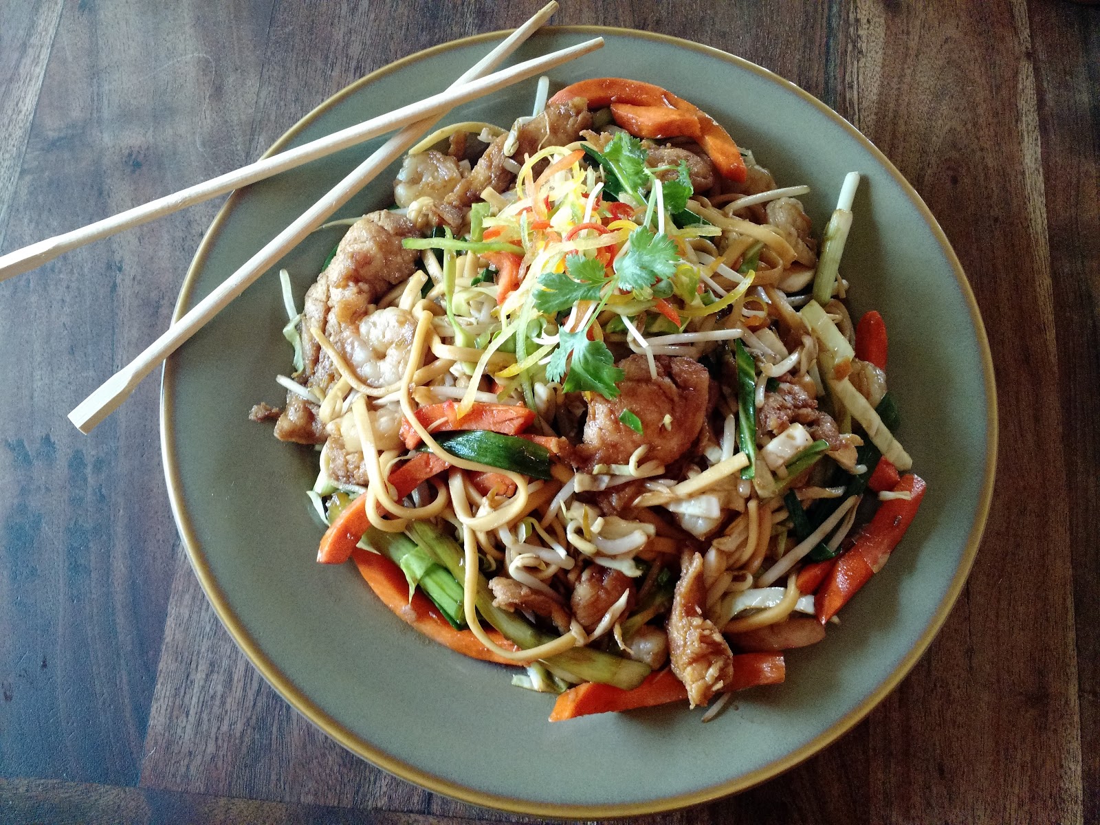 Yak & Yeti Restaurant — Oficiais