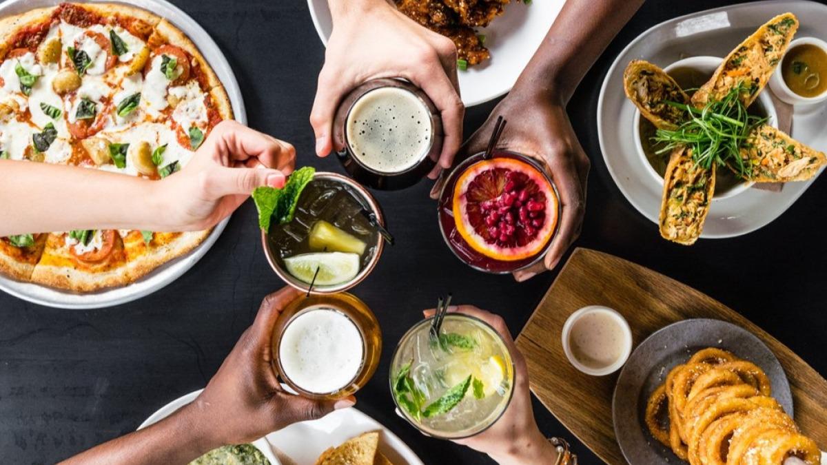 Yard House — Oficiais