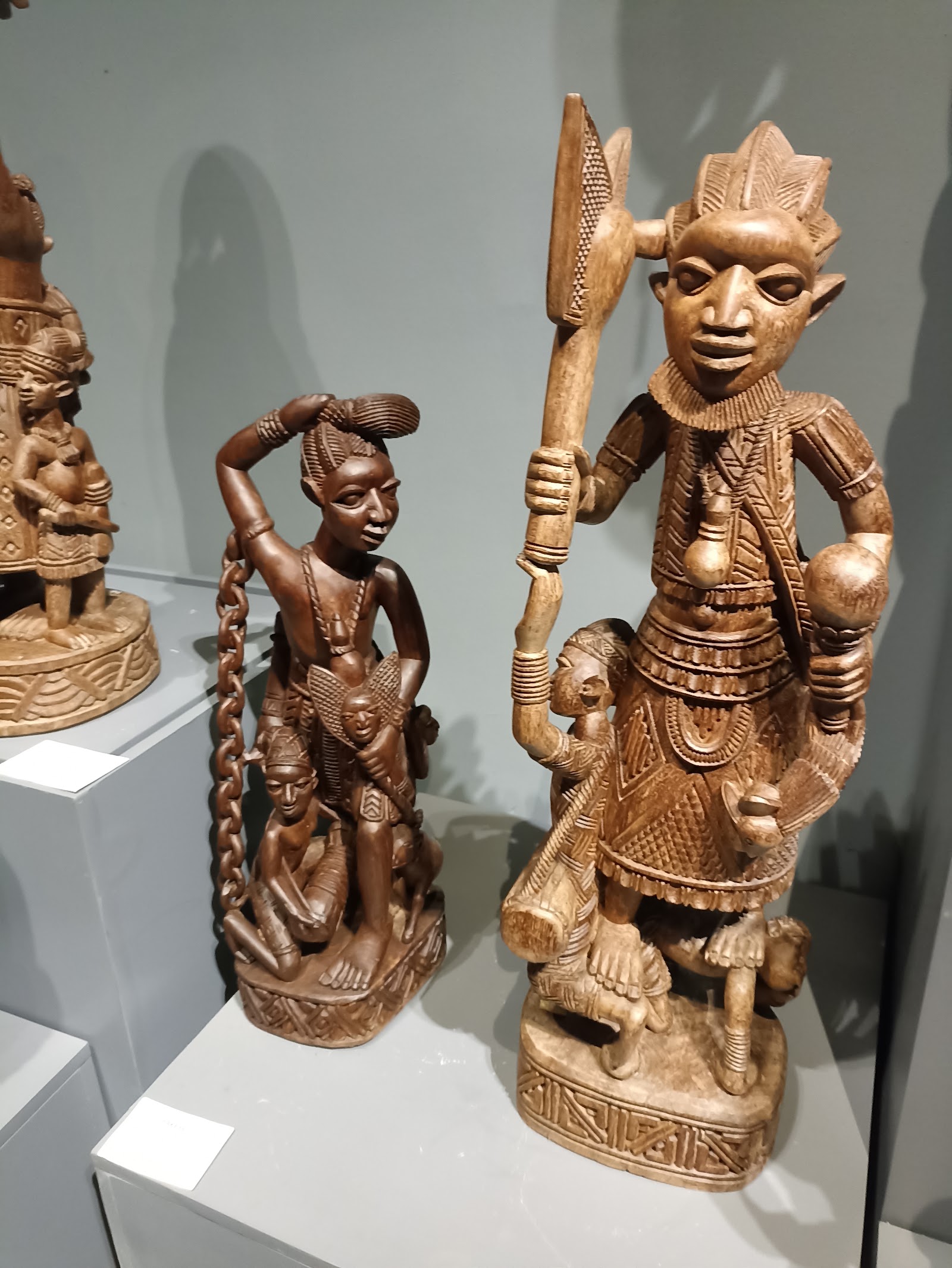 Yemisi Shyllon Museum of Art — Oficiais