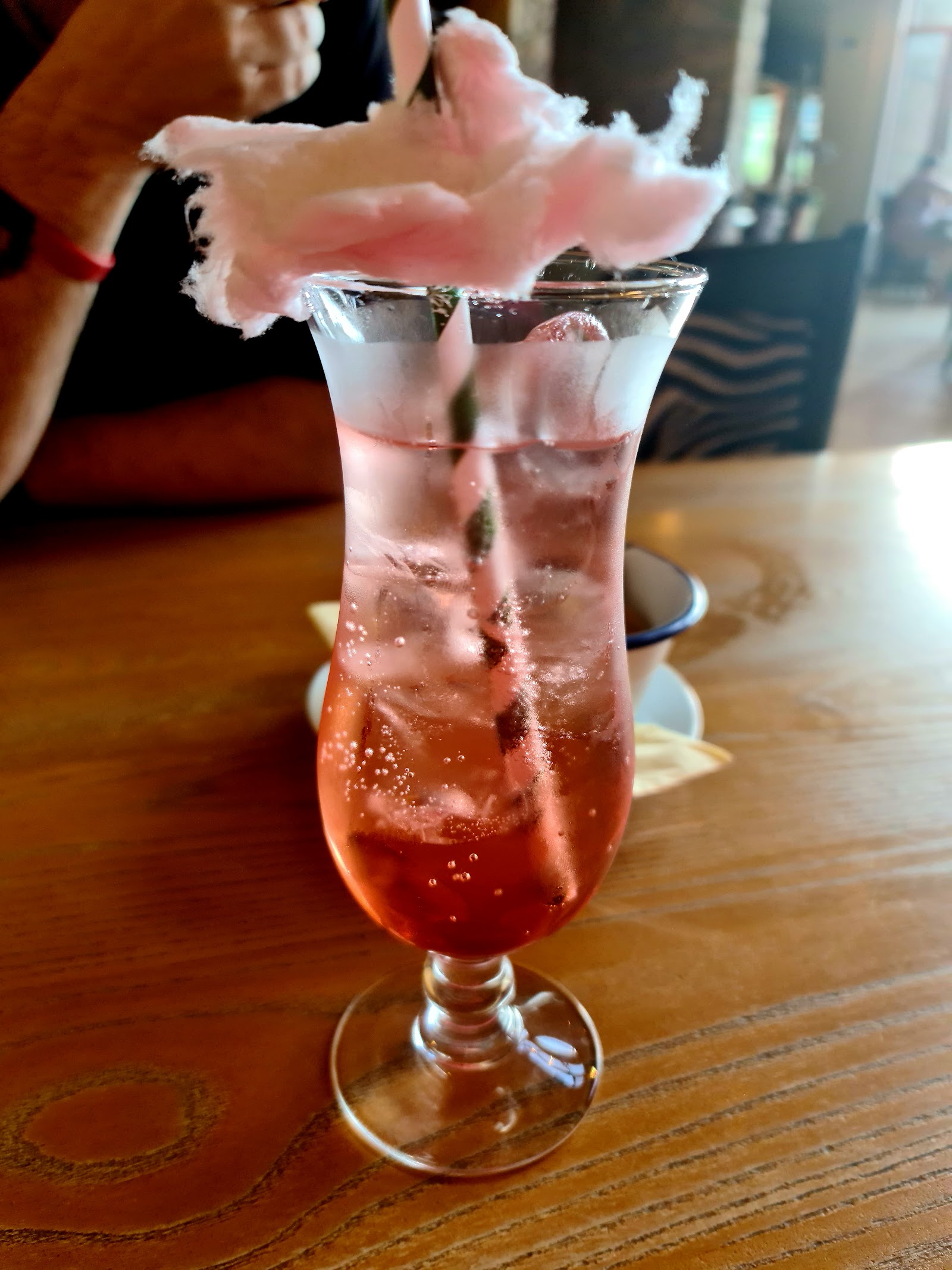 Zafari Bar & Grill — Oficiais
