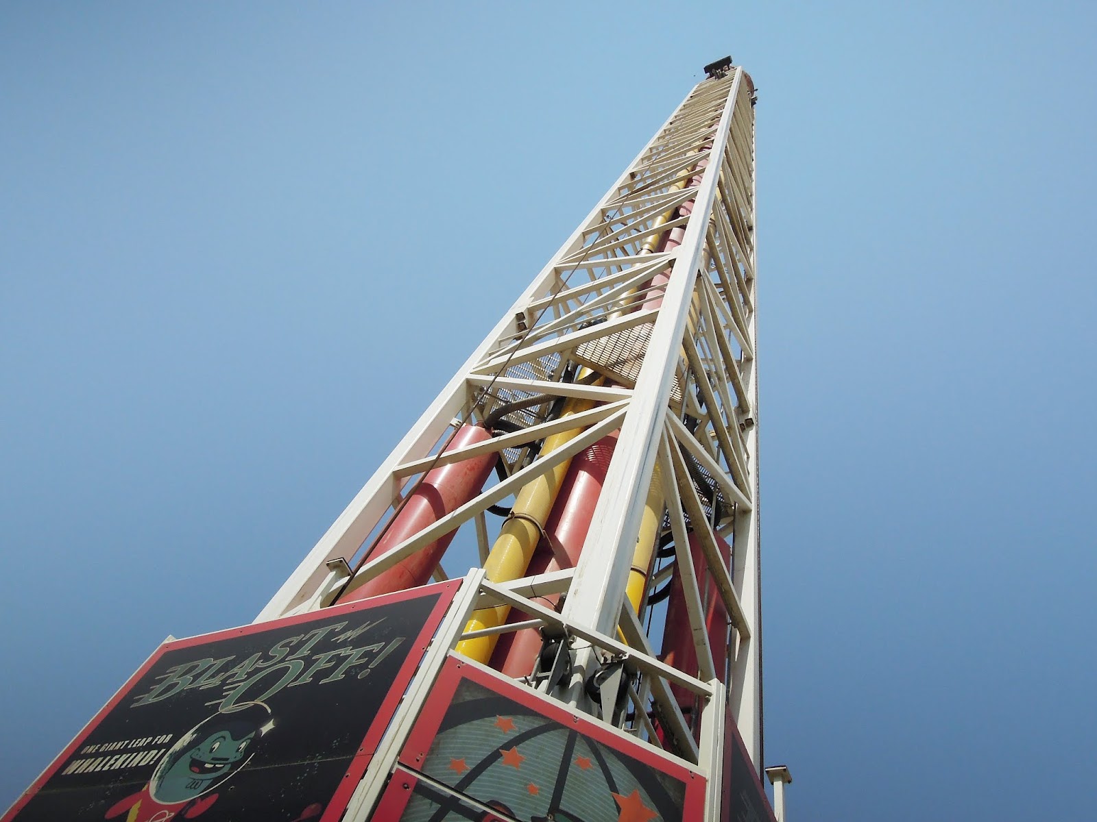 Zombieland Blast-Off — Oficiais