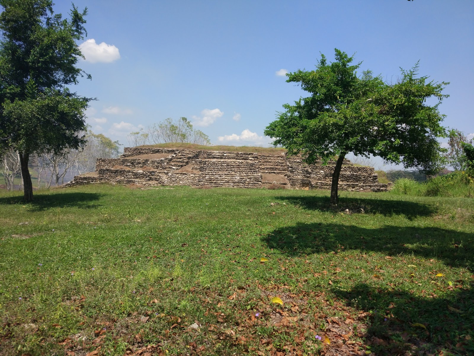 Zona Arqueológica de San Claudio — Oficiais