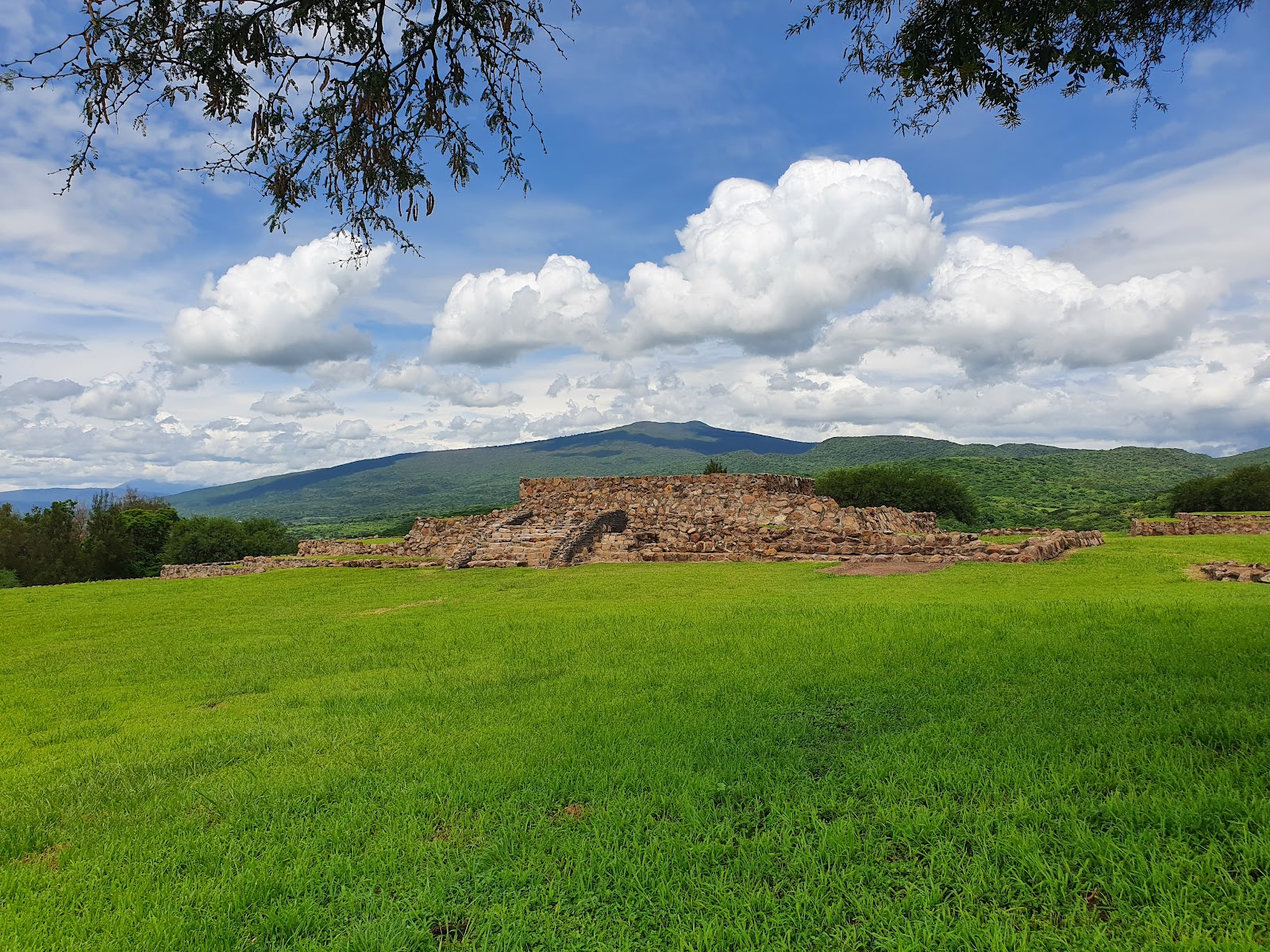 Zona Arqueológica Huandacareo La Nopalera — Oficiais